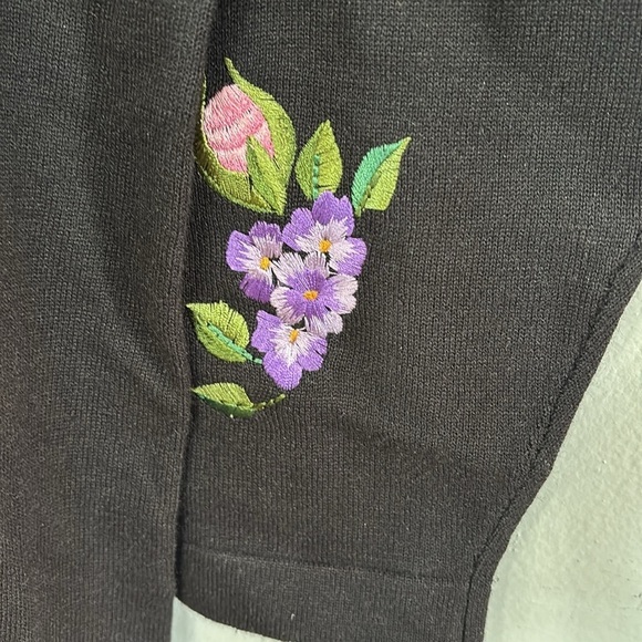 Vintage Donna Dewberry Black Floral Embroidered Cardigan Size L - Picture 4 of 5